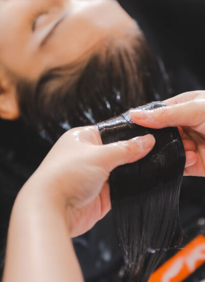 Fryzjer - mycie włosów